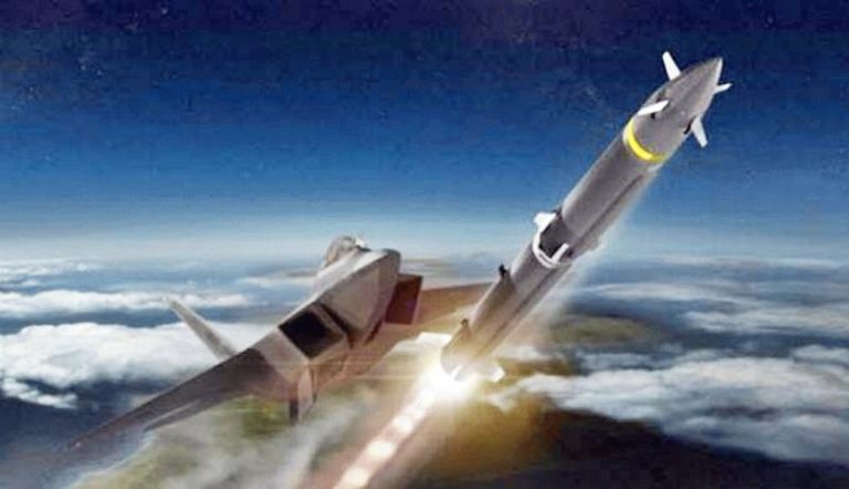 New U.S. Missile will Kill Chinese and Russian Jets over 200 km Away